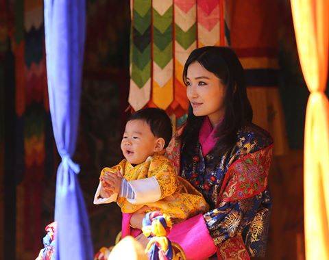 Baby George ha un rivale: è il principino del Bhutan
