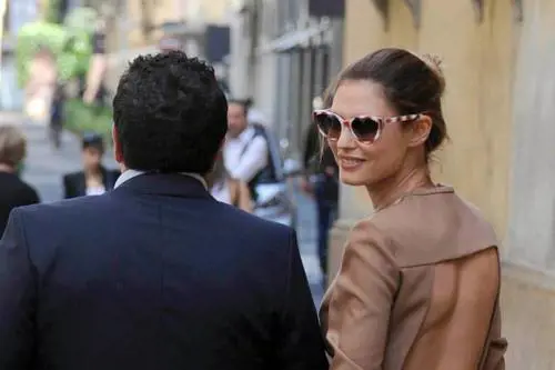 Bianca Balti, trasparenze e scollatura audace