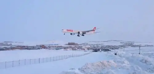 Il Boeing della Swiss è in avaria. E atterra sul ghiaccio del Polo Nord