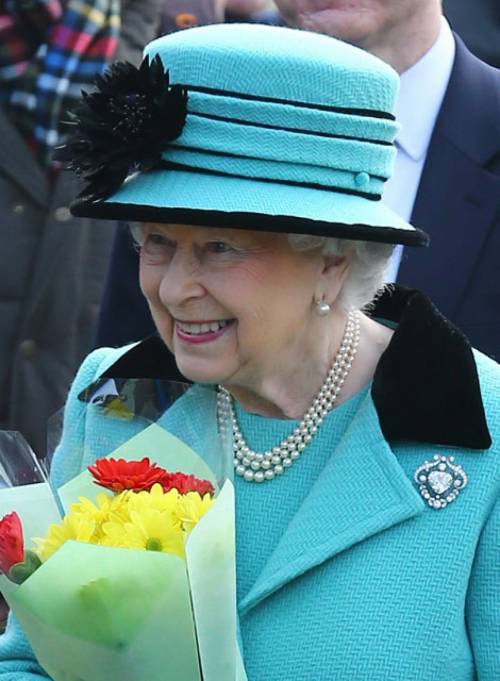 La Regina Elisabetta celebra i 65 anni di regno: Giubileo di Zaffiro