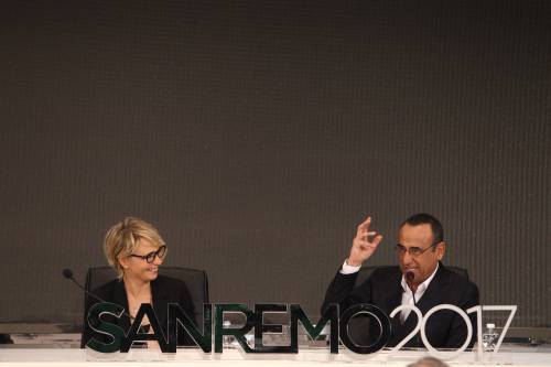 Il Sanremo di Conti e De Filippi: all'Ariston gli "angeli" del sisma
