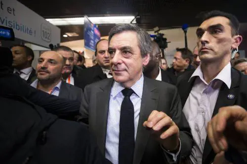 Francia, Fillon: "Resisto, non ho nulla da nascondere"