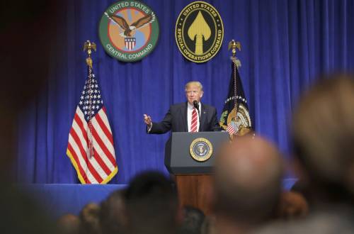 Trump: "I media coprono i terroristi ma gli Usa li sconfiggeranno"