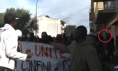 La figlia del ministro Padoan guida la rivolta dei clandestini