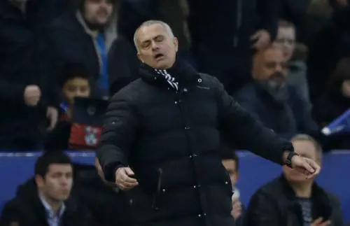 Mourinho: "Il Bayern? Vuole vincere facile, si compra il Borussia Dortmund"