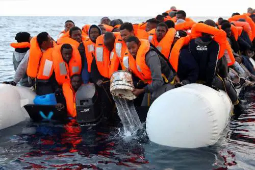 Assist del Csm ai migranti: bocciata la norma che limita i ricorsi