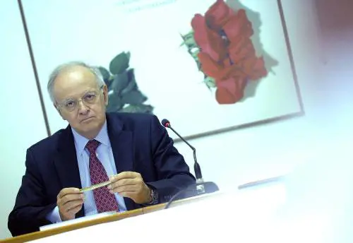 La guerra delle toghe rosse: "Davigo sia cacciato dal Csm"