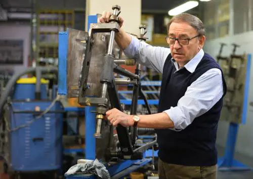 Colnago, il "biciclettaio" che ha scritto la storia dell'industria del Paese