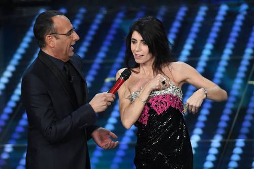 Sanremo 2017, gli outfit sexy della seconda serata