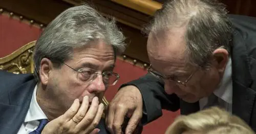 Il Pd boccia il patto di stabilità, ma Gentiloni e Padoan no