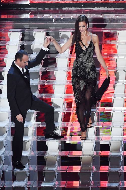 Marica Pellegrinelli illumina il palco di Sanremo