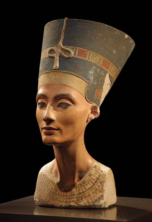Nefertiti e il mistero della sua mummia  