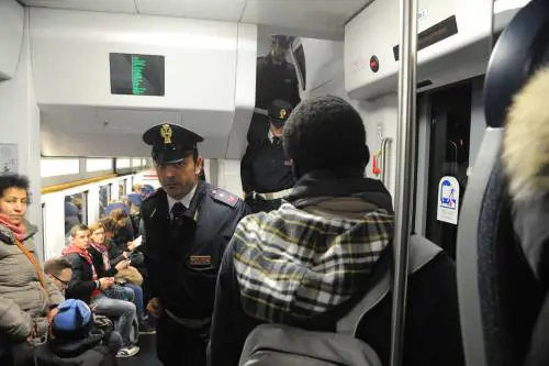 Violenze e aggressioni. "Servono i militari anche sui treni locali"
