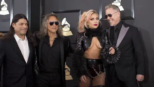 Grammy 2017, i look più sexy sul red carpet
