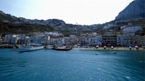 Ci tassano le vacanze: ​il contributo di sbarco