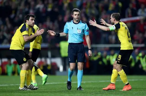 Il Borussia Dortmund contro Rizzoli su Twitter: "Quello è fallo!"