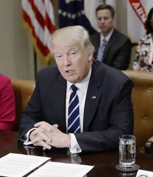 L'accusa del Nyt: "Collaboratori di Trump in contatto con i servizi russi"