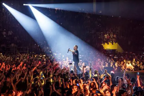 Ribellione e popcorn, il concerto di Ligabue è come un film rock