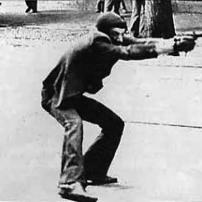 La sinistra e il miraggio del '77 che portò agli anni di piombo