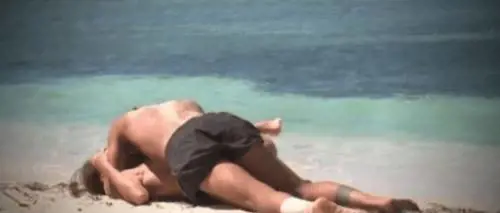 Isola dei Famosi, scatta il bacio tra Malena e Moreno