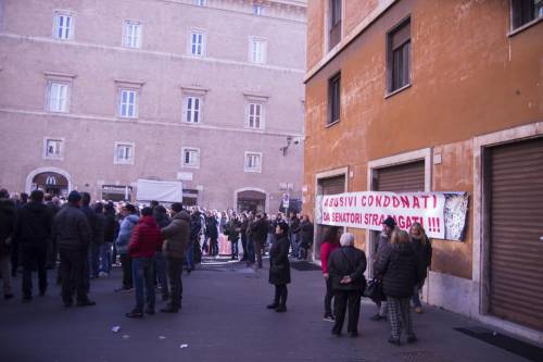 Norma pro-Uber, taxi in rivolta. Deserti gli aeroporti romani