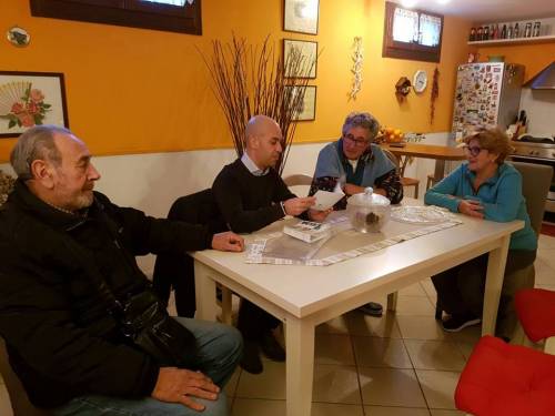 Sarzana, sindaco affronta i cittadini: "Mi insultano? Vado a casa loro"