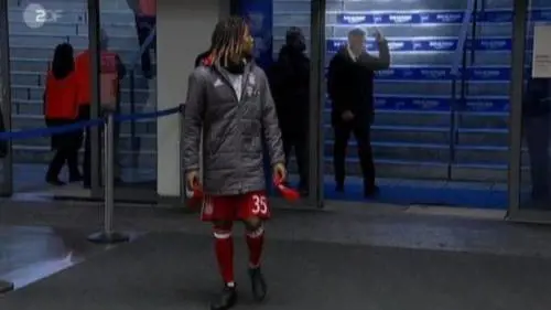 Ancelotti, dito medio ai tifosi. "Quegli mi hanno sputato"