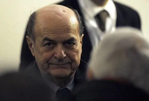 Bersani inguaia Renzi: scontro sul Mattarellum