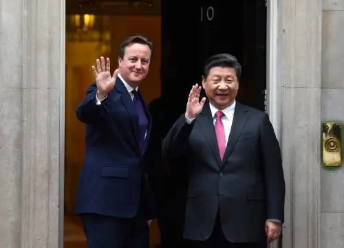 L'ipocrita sinistra inglese odia solo a destra