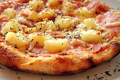 È morto l'inventore della pizza all'ananas: aveva 83 anni