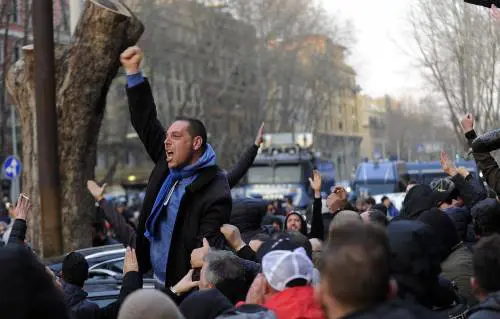 Tassisti, adesso basta