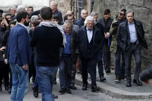 "Grillo vs Grillo" Politico scorretto, comico perfetto