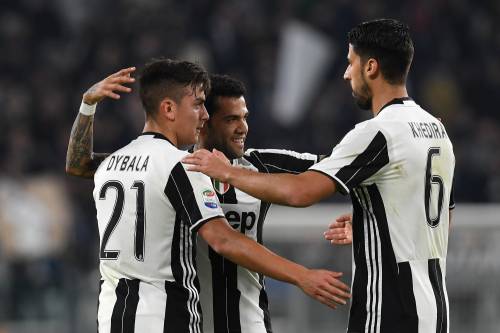Champions League, Pjaca e Dani Alves fanno volare la Juventus