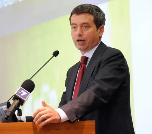 Giustizia crac ma il ministro pensa al Pd