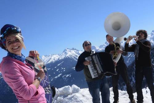 Jazz e deejay, sci con ritmo sulle piste della Val di Fiemme