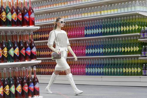 Life and Myths, scatti d'autore in mostra per raccontare la donna fra società e moda