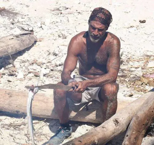 Isola dei Famosi, tutti contro Raz Degan. L'ex modello non comunica più con il gruppo