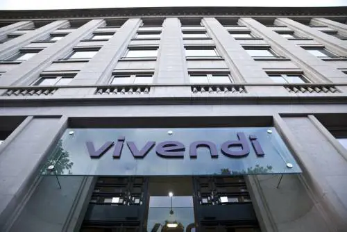 Agcom avanti su Vivendi. Il governo respinge l'assalto Ue