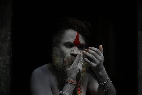 Nepal, torna la festa di Shiva tra marijuana e follia "divina"