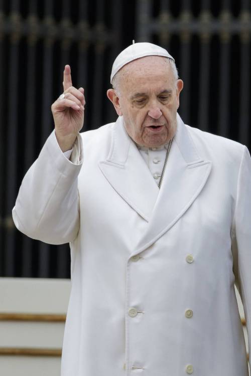 Il Papa: "Si alzano tanti muri per paura degli altri"