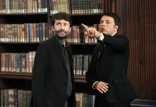 Matteo pensa di aver già vinto e incanta tutti con le poltrone