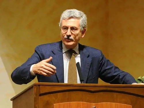 D'Alema: "La sinistra può dialogare con Di Maio. Togliatti lo fece con Giannini"