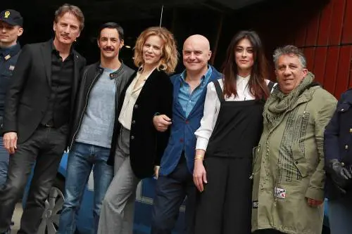 In questa serie i giudici fanno sempre la figura dei cretini...