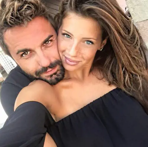 Isola dei Famosi, il fidanzato di Giulia Calcaterra torna a farsi sentire: "Risolveremo tutto insieme"
