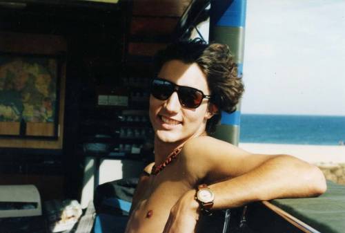 Justin Trudeau, le foto da giovane che stanno facendo impazzire il web