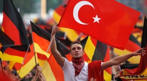 Alta tensione tra Germania e Turchia, annullato vertice tra ministri