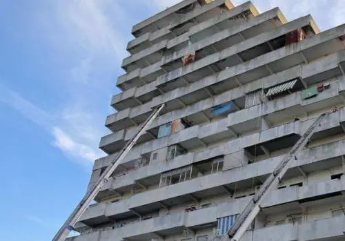 Dal governo soldi per le periferie, in estate giù le Vele di Scampia
