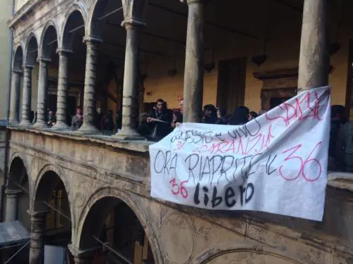 Bologna, i collettivi in guerra: occupata un'altra aula studio
