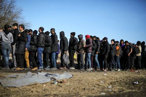 Ungheria, parlamento autorizza detenzione per tutti i migranti