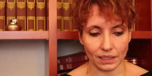 Accoltellata dal marito resta invalida. L'uomo sconta una pena di soli 7 mesi